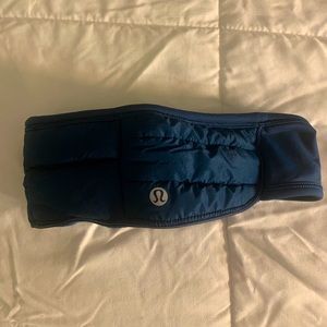 Lululemon earwarmer w/ ponytail hole NWOT
